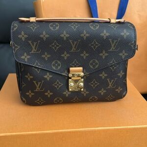Louis Vuitton pochette  metis original